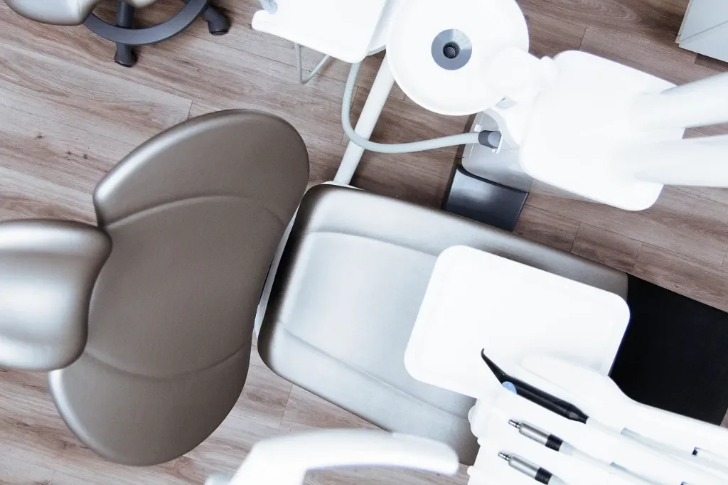 Implant podokostnowy
